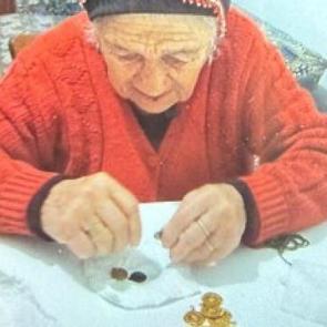 Miras vahşeti: 93 yaşındaki kadını torunu &ouml;ld&uuml;r&uuml;p sa&ccedil;larını y&uuml;zd&uuml;