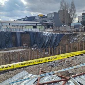 Ankara'da inşaatta g&ouml;&ccedil;&uuml;k: 1 &ouml;l&uuml;