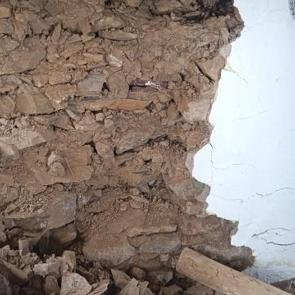 Batman'da heyelan: Bir ev toprak altında kaldı!