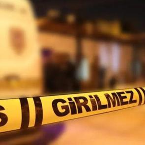 Doktor dehşeti! &Ouml;nce eşini, sonra kendini bı&ccedil;akladı
