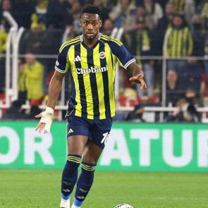 Fenerbah&ccedil;e yıldız futbolcusuyla yolları ayırıyor: Yeni takımı duyurulabilir