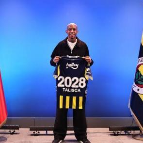 Fenerbah&ccedil;e'nin yıldızı takımda kaldı: 2 yıllık s&ouml;zleşme yapıldı