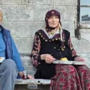 İstanbul'da 56 yıllık &ccedil;ift bir g&uuml;n arayla &ouml;ld&uuml; 