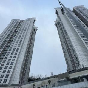 İstanbul'da korkun&ccedil; &ouml;l&uuml;m: 7. sınıf &ouml;ğrencisi 30'uncu kattan d&uuml;şt&uuml;!