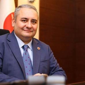 Ke&ccedil;i&ouml;ren Belediye Başkanı Mesut &Ouml;zarslan, CHP'den istifa etti