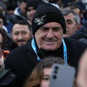 Serdal Adalı'dan 'birlik' &ccedil;ağrısı: '&Ccedil;ok ayrıştık, &ccedil;ok b&ouml;l&uuml;nd&uuml;k'