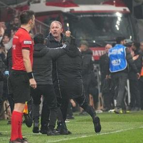 Sergen Yal&ccedil;ın ma&ccedil; biter bitmez isyan etti: 'Taraftarı kaybettik'