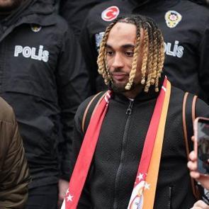 Galatasaray'ın yeni transferi Sacha Boey İstanbul'da! 