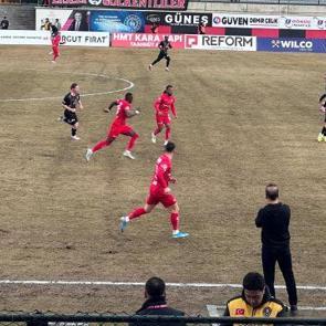 S&uuml;per Lig'e koşan takım ağır yaralı: Deplasmanda 3-1 mağlup oldular