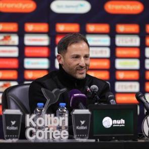 Tedesco Kocaeli Stadyumu'ndaki sorunu a&ccedil;ıkladı: Oyuncularımla konuştuk