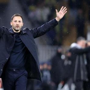 Tedesco ma&ccedil; biter bitmez duyurdu: 'İki yıldız UEFA listesinde yok'