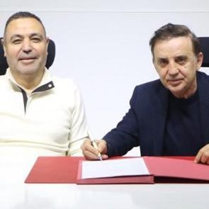 1. Lig ekibi bu sezonki 4. teknik direkt&ouml;r&uuml;n&uuml; duyurdu