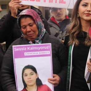  D&ouml;v&uuml;lerek &ouml;ld&uuml;r&uuml;lm&uuml;şt&uuml;: Ummuhan Korkut cinayetinin ikinci duruşma
