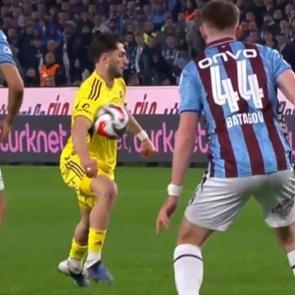 Trabzonspor-Fenerbah&ccedil;e ma&ccedil;ında atılan 2 gol tartışmaların odağında