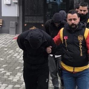 Adıyaman'da b&uuml;y&uuml;kannesinin emekli maaşını &ccedil;eken &ccedil;ocuğu gasp ettiler!