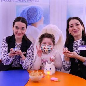 Medipol Sağlık Grubu'ndan &ccedil;ocukluk &ccedil;ağı kanserlerine dikkat &ccedil;eken panel