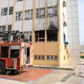 Okulda yangın &ccedil;ıktı! &Ouml;ğrenciler tahliye edildi