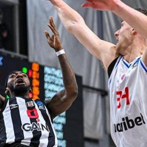 Rakibe acımadılar! Beşiktaş Yunan takımını fena dağıttı