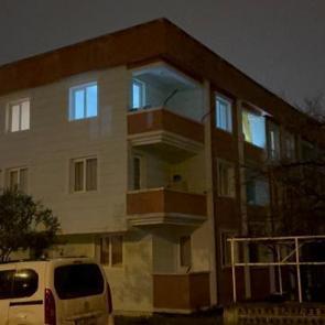 Samsun'da dehşet! Ablasını bı&ccedil;aklayıp balkondan atladı