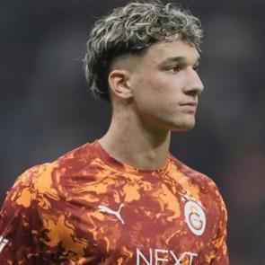 Sosyal medyayı karıştıran 'Galatasaray' iddiası! Efsanenin oğlu Fenerbah&ccedil;e yolunda mı?