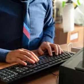 S&ouml;zleşmeli personelin ge&ccedil;ebileceği 'memur kadroları' a&ccedil;ıklandı! İşte listenin tamamı