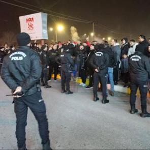 -39 puanlı takıma puan kaybettiler! 1. Lig ekibinde taraftarlar ayaklandı