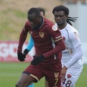 1. Lig'de d&ouml;rt d&ouml;rtl&uuml;k ma&ccedil;! Rakip 5 dakikada &ccedil;&ouml;z&uuml;ld&uuml;