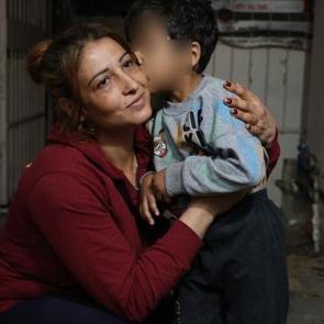 "Param olsun anneme 3 tane d&ouml;ner alırım" diyen 5 yaşındaki Kaan artık mutlu