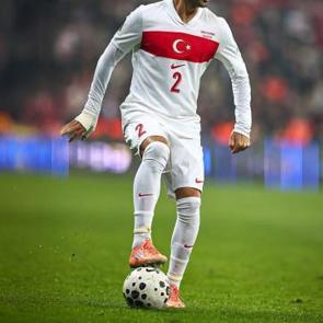 Avrupa devleri peşindeydi! Milli yıldızın yeni takımı belli oldu