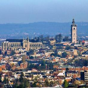 Avrupa şehri dondu: 5 g&uuml;nd&uuml;r doğal gaz yok! Belediye merkezleri duş i&ccedil;in a&ccedil;ıldı...