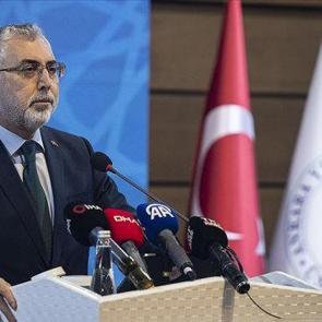 Bakan Işıkhan Generation Next Summit etkinliğinde konuştu