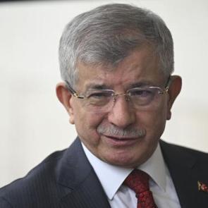 Davutoğlu: Maddi sıkıntılar yaşıyorum