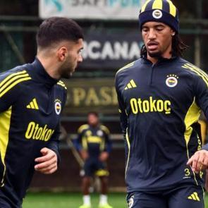 Fenerbah&ccedil;e'ye m&uuml;jdeli haber: Sakatlığı atlattı, &ccedil;alışmalara başladı