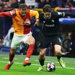 Galatasaray&rsquo;a erteleme iddiası g&uuml;ndem oldu! Beşiktaşlılar ge&ccedil;mişi hatırlattı