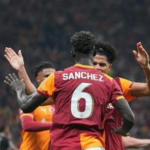Galatasaray'ın iki yıldızına Devler Ligi'nde b&uuml;y&uuml;k onur