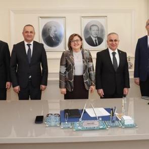 Başkan Şahin a&ccedil;ıkladı! Gaziantep'te &uuml;niversite &ouml;ğrencilerine m&uuml;jde!