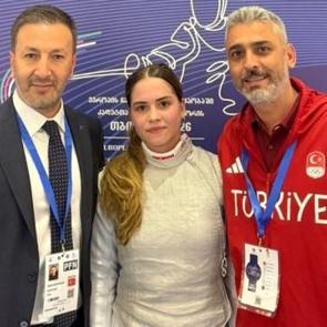 G&uuml;rcistan'da zafer bizim! Milli sporcumuzdan altın madalya