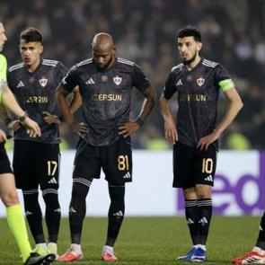 Karabağ'dan Devler Ligi'nde ağır yenilgi