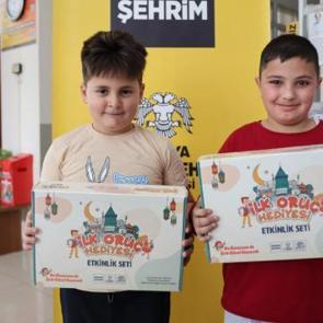 Konya B&uuml;y&uuml;kşehir'den &ccedil;ocuklara ilk oru&ccedil; hediyesi