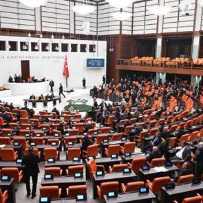 Meclis yoğun g&uuml;ndemle toplanıyor: AK Parti'den yeni kanun teklifi!