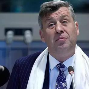 Metin Şent&uuml;rk'ten 'Laiklik' bildirisine sert tepki: 'Utanmıyor musunuz?'