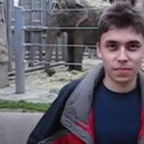 M&uuml;zelik eşya oldu! YouTube'a y&uuml;klenen ilk video satıldı!