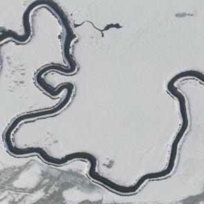 Nehil Deresi'nde g&ouml;z dolduran manzara: Menderesler beyaz &ouml;rt&uuml;yle kaplandı