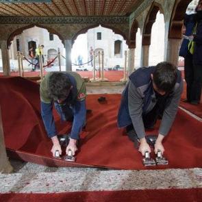 Mimar Sinan'ın 'ustalık eseri' Selimiye'ye metrekaresinde 729 bin ilmekli &ouml;zel halı!