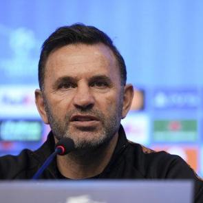 Okan Buruk'tan transfer a&ccedil;ıklaması! 'Kollarımızı a&ccedil;tık gelmesini bekliyoruz'