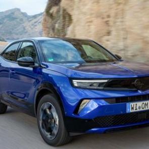 Opel, Corsa ve Mokka'nın 48V hibrit versiyonu T&uuml;rkiye&rsquo;de