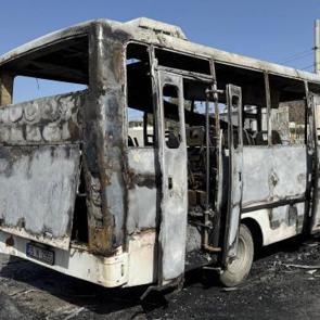 Park halindeki midib&uuml;ste yangın faciası: 16 yaşındaki &ccedil;ocuk &ouml;ld&uuml;