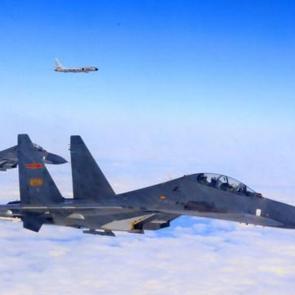 Sarı Deniz'de tehlikeli anlar! ABD ve &Ccedil;in savaş u&ccedil;akları karşı karşıya geldi