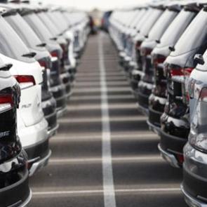 Satış rakamları geriledi ama zirve sarsılmadı: İşte en &ccedil;ok tercih edilen otomobil