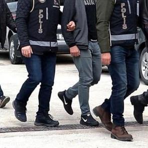 Son dakika: Emniyet i&ccedil;indeki k&ouml;stebeklere operasyon! 9'u polis &ccedil;ok sayıda g&ouml;zaltı kararı